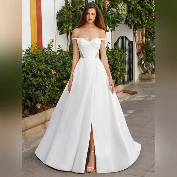 Love Dresses & Skirts - NWT LOVE by Enzoani "Beverly" Wedding Dress Size 10